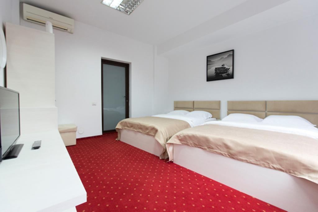 בוקרשט Hotel Thomas חדר תמונה