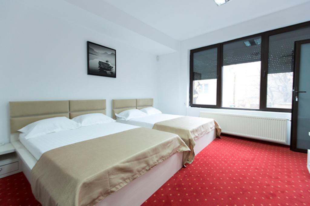 בוקרשט Hotel Thomas חדר תמונה