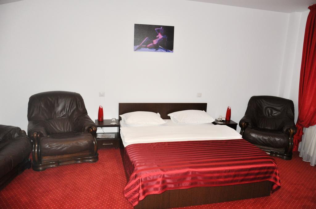 בוקרשט Hotel Thomas מראה חיצוני תמונה